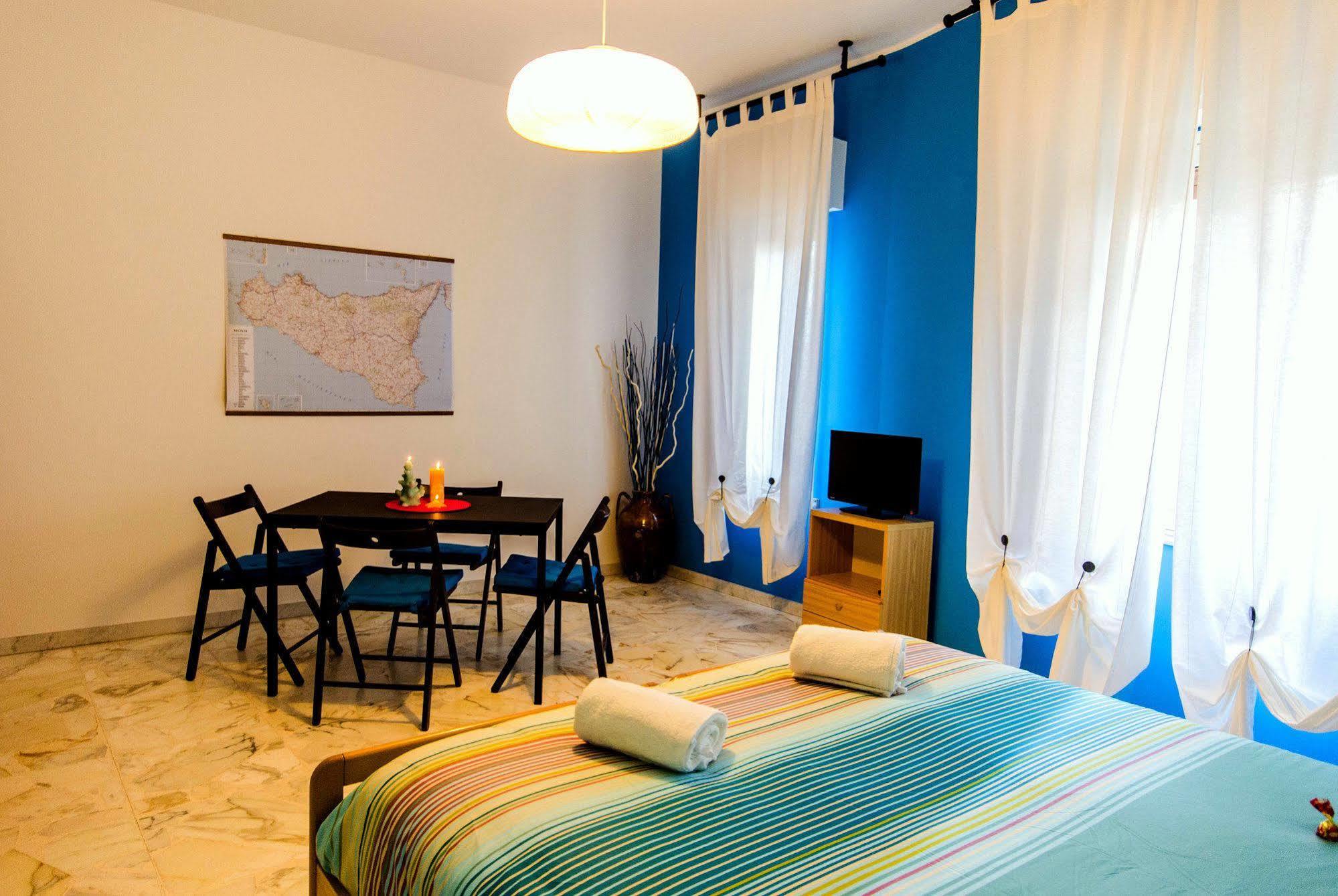 Naxos Sea Holiday Apartments Giardini Naxos Eksteriør billede